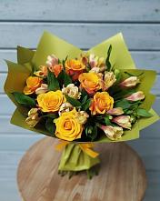 Букет цветов из:  Альстромерии и Розы в Софьино