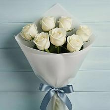 Букет 7 Белых роз Эдлесс Лав в Софьино