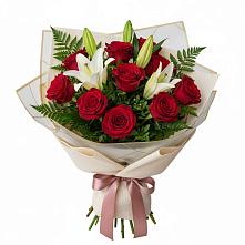 Букет цветов из:  Лилии и Розы в Софьино