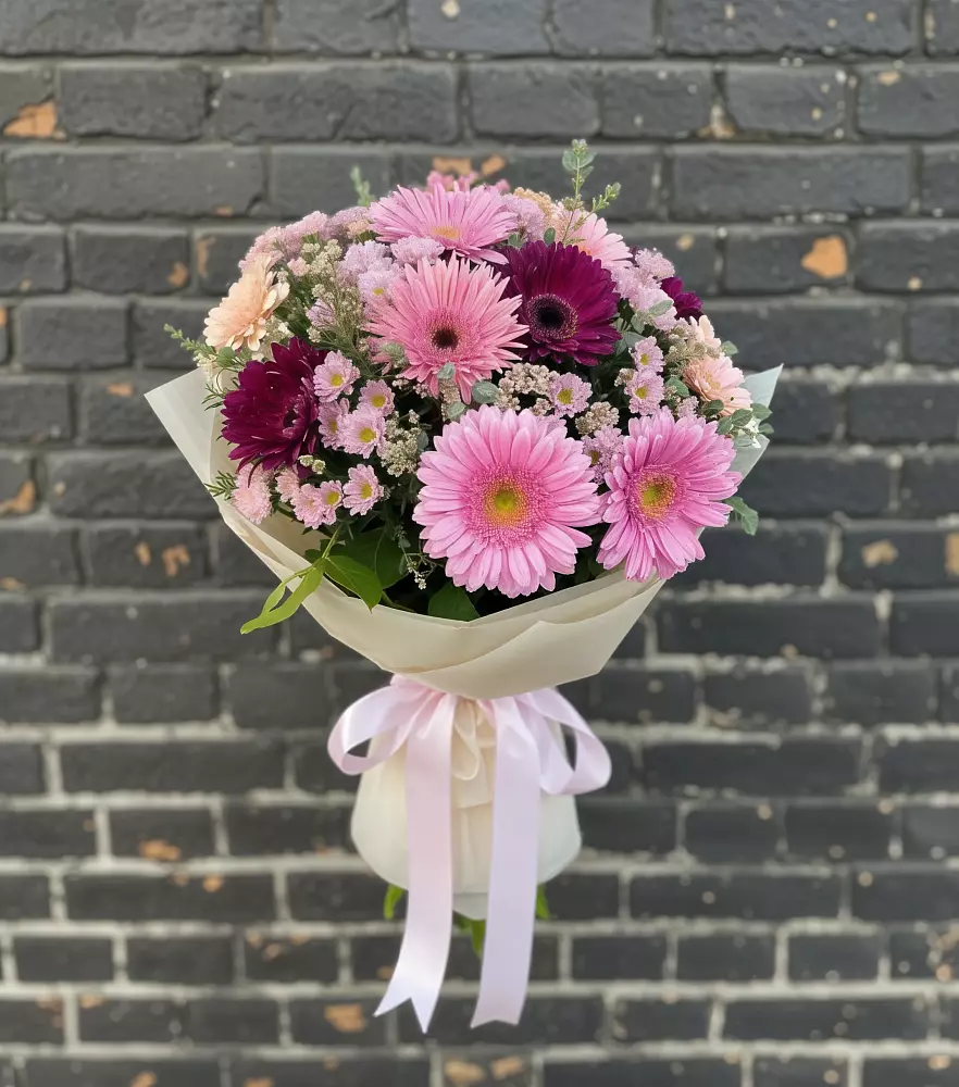 Букет цветов из: Герберы и Хризантемы в Софьино