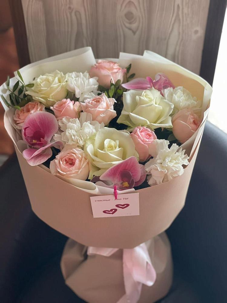 Букет цветов из: Орхидеи, Розы и Гвоздики в Софьино