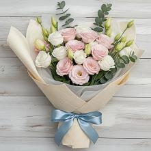 Букет цветов из:  Лизиантусы в Софьино