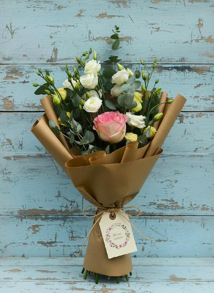 Букет цветов из: Розы и Лизиантусы в Софьино