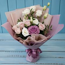 Букет цветов из:  Розы и Лизиантусы в Софьино