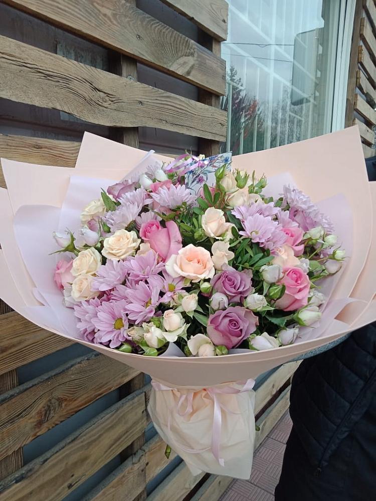 Букет цветов из: Розы и Хризантемы в Софьино