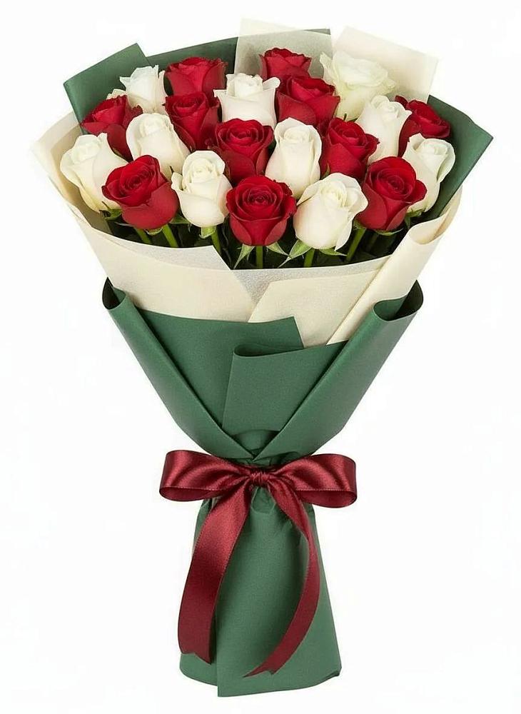 Букет Микс из красных и белых роз в Софьино