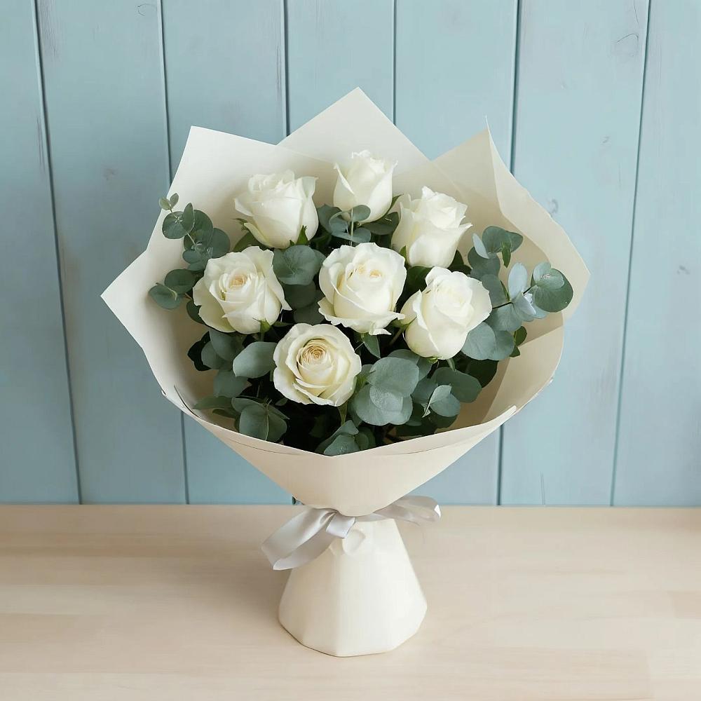 Букет Белые розы в Эвкалипте в Софьино