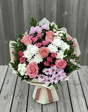 Букет цветов из:  Альстромерии, Гвоздики, Розы и Хризантемы в Софьино