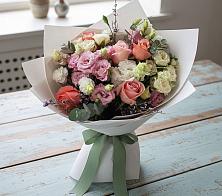 Букет цветов из:  Розы, Лизиантусы и Гвоздики в Софьино