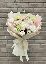 Букет цветов из:  Гвоздики, Розы, Лизиантусы и Хризантемы в Софьино