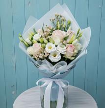 Букет цветов из:  Розы и Лизиантусы в Софьино