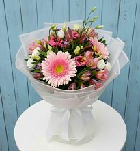Букет цветов из:  Герберы, Альстромерии и Лизиантусы в Софьино