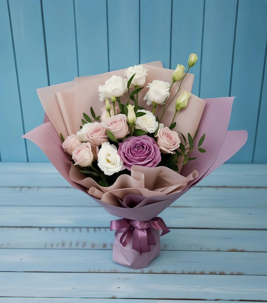 Букет цветов из: Розы и Лизиантусы в Софьино